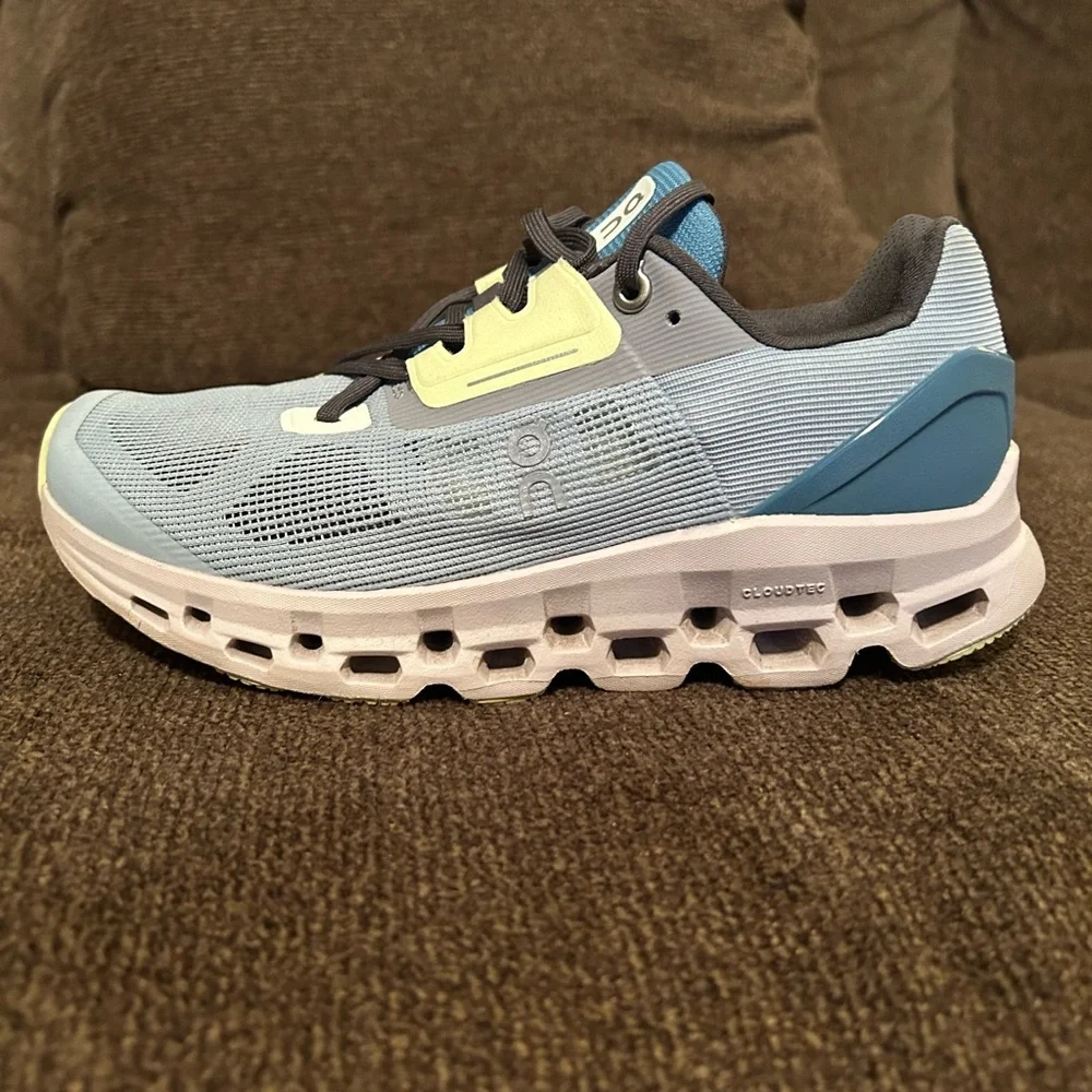 On Cloudstratus - Picture 2 of 3